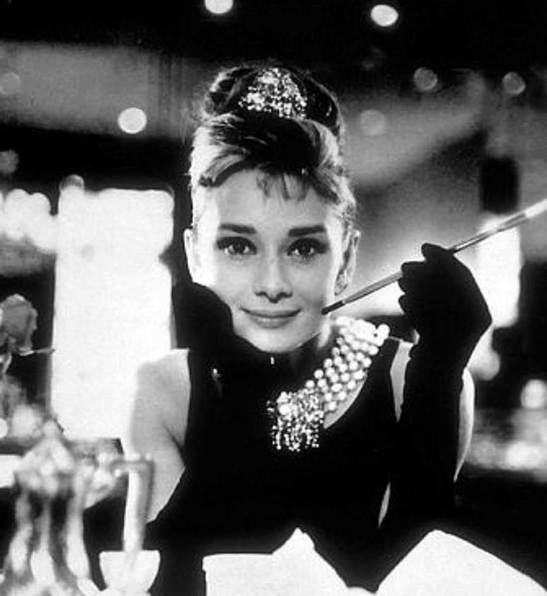 How To Dress Like Audrey Hepburn? Iconic Looks